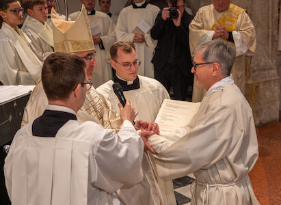 Johannes Chum vor Bischof Krautwaschl